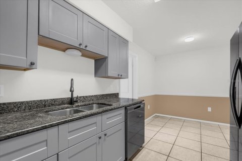 Adosado en alquiler en Orlando, Florida, 2 dormitorios, 77.95 m2 № 1904527 - foto 3