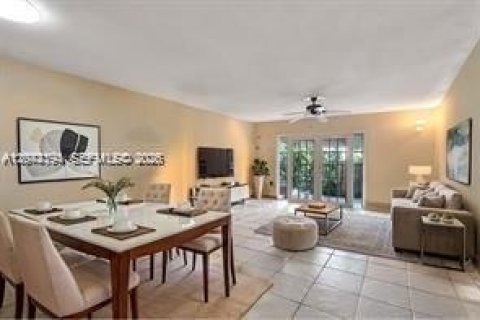 Adosado en venta en Fort Lauderdale, Florida, 3 dormitorios, 130.06 m2 № 2173317 - foto 3