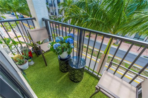 Condo in Doral, Florida, 3 bedrooms  № 1684245 - photo 21