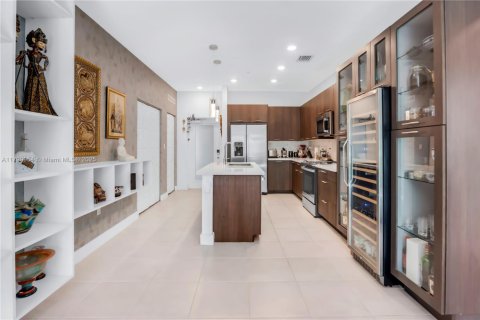 Condo in Doral, Florida, 3 bedrooms  № 1684245 - photo 4