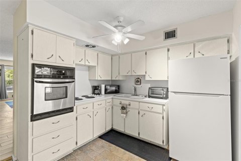 Купить кондоминиум в Клируотер, Флорида 3 комнаты, 99.41м2, № 1680375 - фото 17
