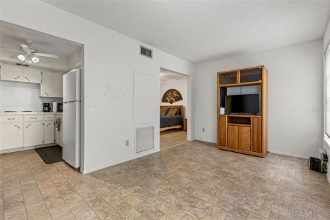 Купить кондоминиум в Клируотер, Флорида 3 комнаты, 99.41м2, № 1680375 - фото 16