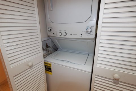 Condominio en venta en Tamarac, Florida, 2 dormitorios, 112.88 m2 № 2025004 - foto 24