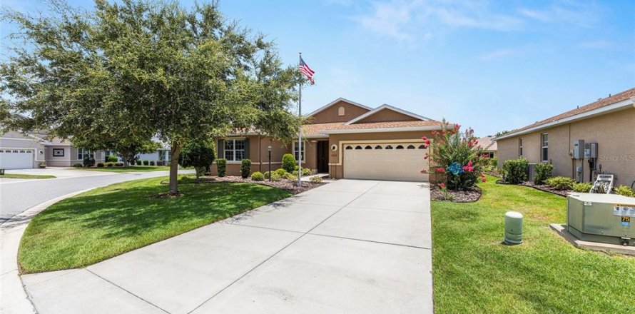 Casa en Ocala, Florida 2 dormitorios, 159.42 m2 № 1802342