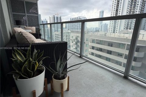 Condo in Miami, Florida, 1 bedroom № 2045701 - photo 12