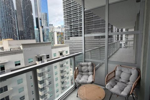 Condo in Miami, Florida, 1 bedroom № 2045701 - photo 11