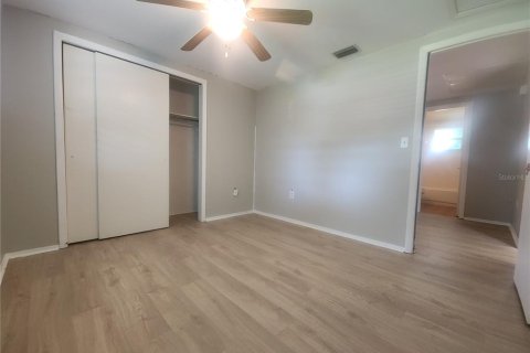 House in Sarasota, Florida 3 bedrooms, 133.59 sq.m. № 1803477 - photo 8