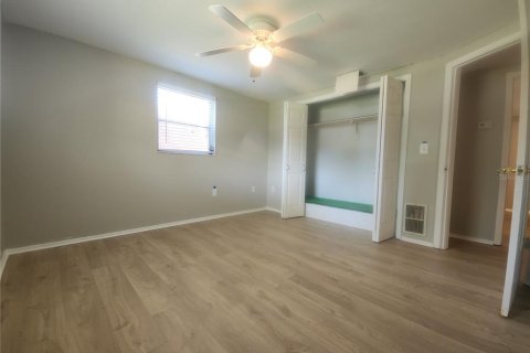 House in Sarasota, Florida 3 bedrooms, 133.59 sq.m. № 1803477 - photo 9