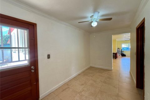 Villa ou maison à vendre à Hialeah, Floride: 4 chambres, 188.03 m2 № 1973810 - photo 23