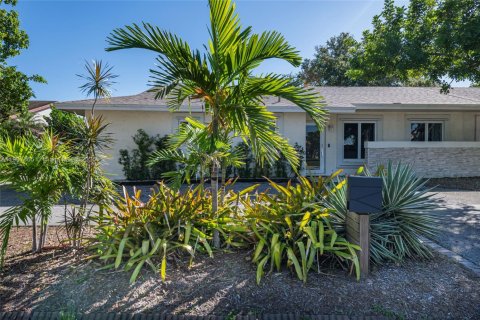 House in Dania Beach, Florida 3 bedrooms, 125.23 sq.m. № 1967695 - photo 3
