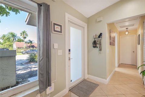 House in Dania Beach, Florida 3 bedrooms, 125.23 sq.m. № 1967695 - photo 15