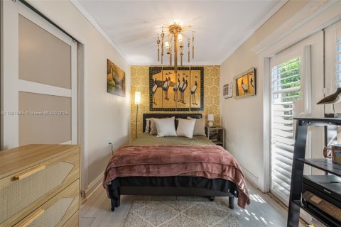 House in Dania Beach, Florida 3 bedrooms, 125.23 sq.m. № 1967695 - photo 24