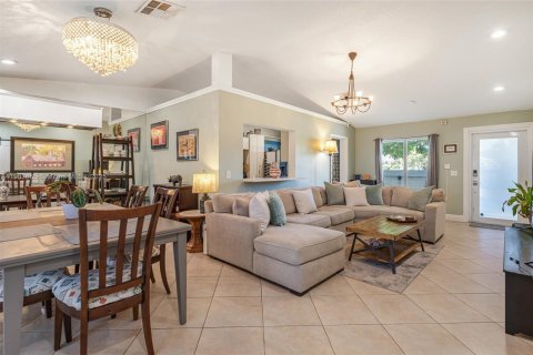 House in Dania Beach, Florida 3 bedrooms, 125.23 sq.m. № 1967695 - photo 18