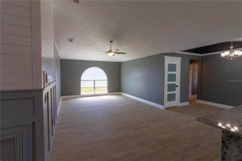 Villa ou maison à vendre à Spring Hill, Floride: 4 chambres, 195.84 m2 № 1750313 - photo 18