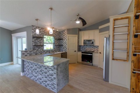 Villa ou maison à vendre à Spring Hill, Floride: 4 chambres, 195.84 m2 № 1750313 - photo 15