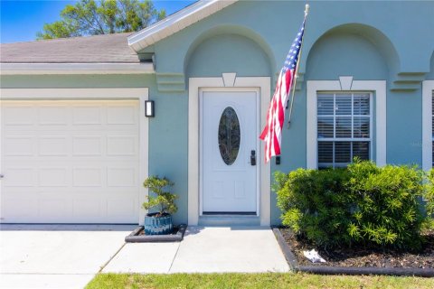 Villa ou maison à vendre à Spring Hill, Floride: 4 chambres, 195.84 m2 № 1750313 - photo 2