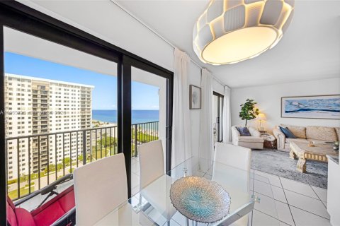 Снять в аренду кондоминиум в Холливуд, Флорида 2 спальни, 145.86м2, № 2027367 - фото 9