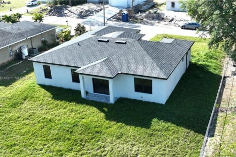 Купить виллу или дом в Лихай-Эйкерс, Флорида 3 спальни, № 1978171 - фото 18