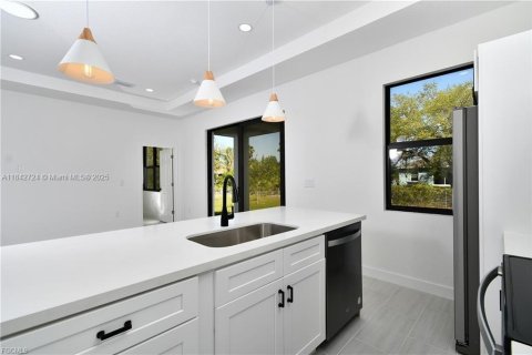 Купить виллу или дом в Лихай-Эйкерс, Флорида 3 спальни, № 1978171 - фото 6