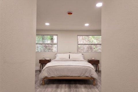 Villa ou maison à vendre à Tampa, Floride: 3 chambres, 116.87 m2 № 2322840 - photo 10