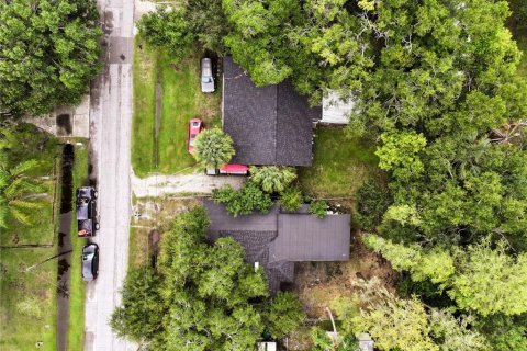 Villa ou maison à vendre à Tampa, Floride: 3 chambres, 116.87 m2 № 2322840 - photo 15