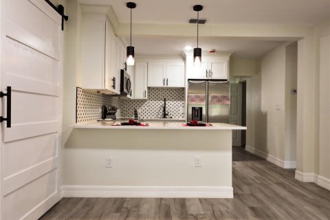 Villa ou maison à vendre à Tampa, Floride: 3 chambres, 116.87 m2 № 2322840 - photo 3