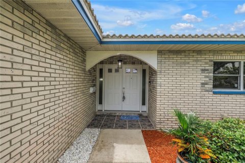 House in Saint Petersburg, Florida 3 bedrooms, 159.79 sq.m. № 1824728 - photo 19
