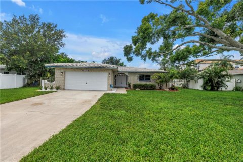 House in Saint Petersburg, Florida 3 bedrooms, 159.79 sq.m. № 1824728 - photo 13