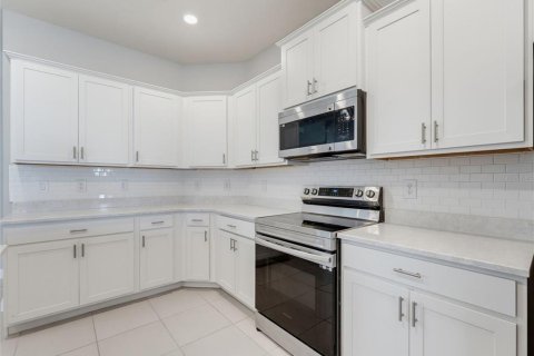 Villa ou maison à vendre à Lakeland, Floride: 4 chambres, 238.39 m2 № 2417012 - photo 17