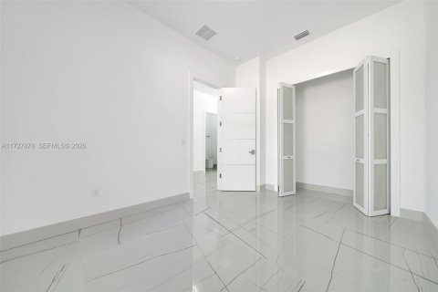 House in Ocala, Florida 4 bedrooms, 212.19 sq.m. № 2247763 - photo 8