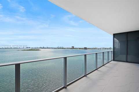 Condo in Miami, Florida, 3 bedrooms № 2259655 - photo 28