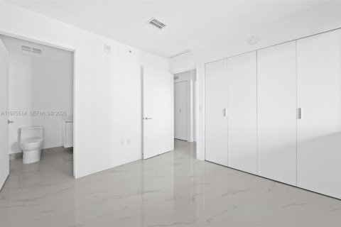 Condo in Miami, Florida, 3 bedrooms № 2259655 - photo 20