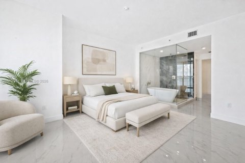 Condo in Miami, Florida, 3 bedrooms № 2259655 - photo 6