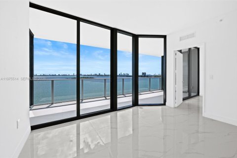 Condo in Miami, Florida, 3 bedrooms № 2259655 - photo 14