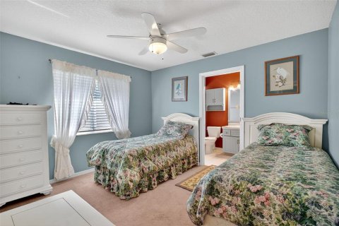 House in Leesburg, Florida 3 bedrooms, 157.1 sq.m. № 1911418 - photo 18