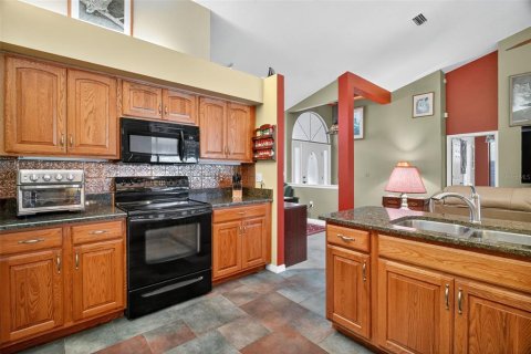 House in Leesburg, Florida 3 bedrooms, 157.1 sq.m. № 1911418 - photo 11