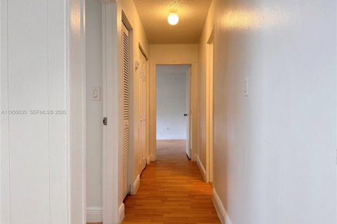 Appartement à louer à Doral, Floride: 2 chambres, 98.48 m2 № 2006179 - photo 6