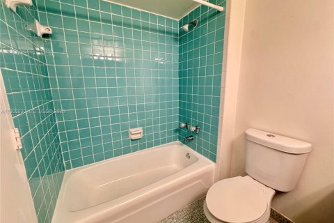 Appartement à louer à Doral, Floride: 2 chambres, 98.48 m2 № 2006179 - photo 10