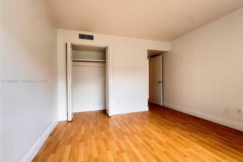 Appartement à louer à Doral, Floride: 2 chambres, 98.48 m2 № 2006179 - photo 8