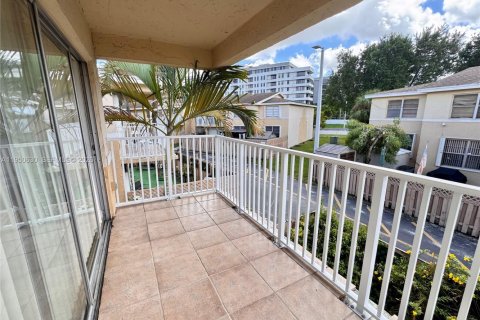 Appartement à louer à Doral, Floride: 2 chambres, 98.48 m2 № 2006179 - photo 17