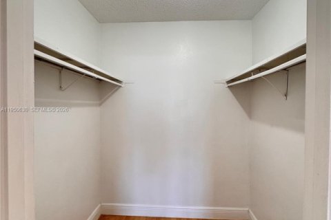 Appartement à louer à Doral, Floride: 2 chambres, 98.48 m2 № 2006179 - photo 13