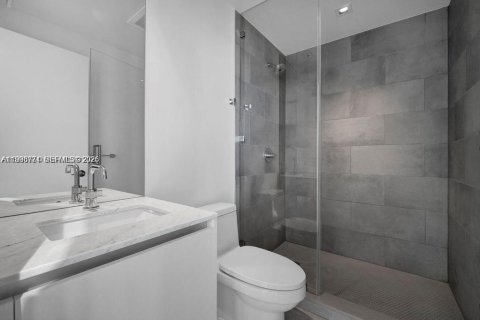 Condominio en venta en Miami, Florida, 4 dormitorios, 254.83 m2 № 2182009 - foto 23