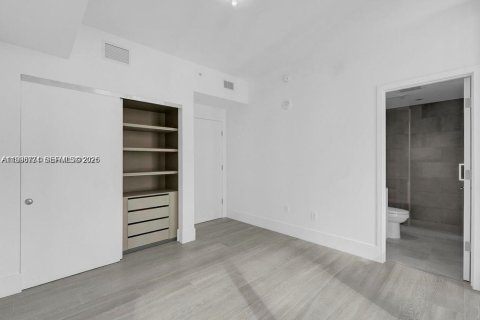 Condominio en venta en Miami, Florida, 4 dormitorios, 254.83 m2 № 2182009 - foto 22