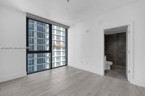 Condominio en venta en Miami, Florida, 4 dormitorios, 254.83 m2 № 2182009 - foto 25