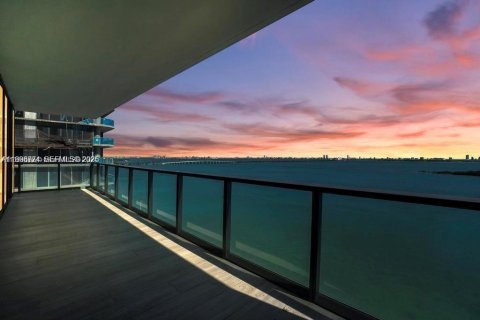 Condominio en Miami, Florida, 4 dormitorios № 2182009