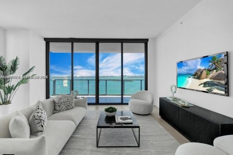 Condominio en venta en Miami, Florida, 4 dormitorios, 254.83 m2 № 2182009 - foto 6