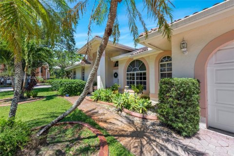 Villa ou maison à Pembroke Pines, Floride 4 chambres, 208.75 m2 № 2191910