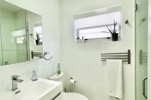 Condominio en alquiler en Miami Beach, Florida, 1 dormitorio, 60.48 m2 № 1979281 - foto 5