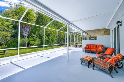 Casa en venta en Tampa, Florida, 3 dormitorios, 169.92 m2 № 2093514 - foto 2