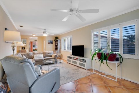 Condo in Safety Harbor, Florida, 2 bedrooms № 2157432 - photo 10